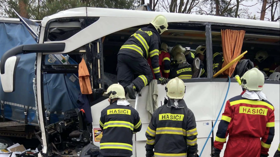 Ceglédi cégé a szlovákiai balesetben érintett busz
